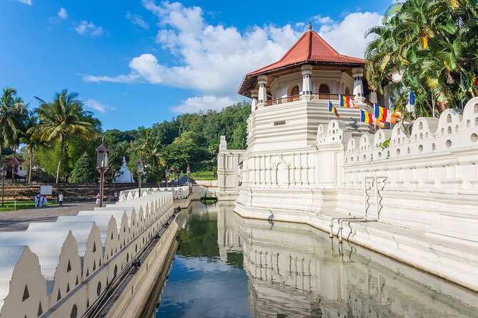 09 Days in Sri lanka - Major Attractions - Colombo start: arrival transfers and quick orientation