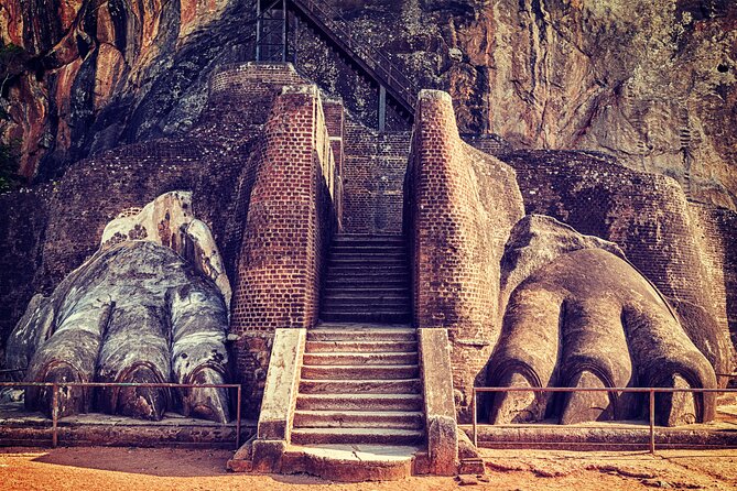 09 Days in Sri lanka - Major Attractions - From Peradeniya to Ella by train: the scenic day that changes your pace
