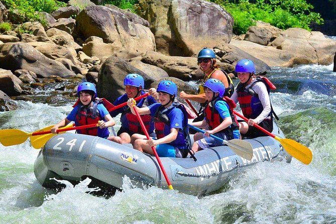 1 Hour Private White Water Rafting in Kitulgala From Kandy with Hotel Pickup - What the included guide does well, from gear to confidence