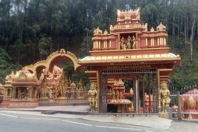 10 Days/ 9 Nights - Heritage Wildlife and Waves in Sri Lanka - Kandy highlights: Sacred Tooth Relic, gardens, and a spice-to-tea route