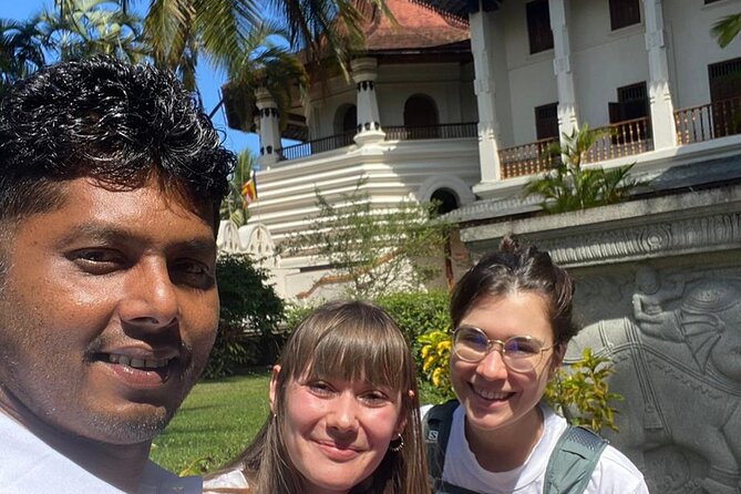 10 Days Sri Lanka Tour with Sujeewa - Ella’s rail nostalgia, Nine Arches Bridge, and Little Adam’s Peak