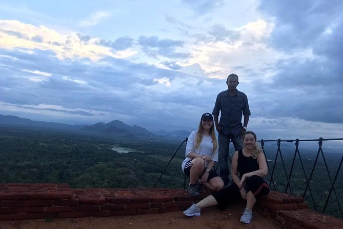 14 Days Sri Lanka ALL in One Classic Tour - Day 4-6: Kandy temple culture, botanical gardens, and Horton Plains