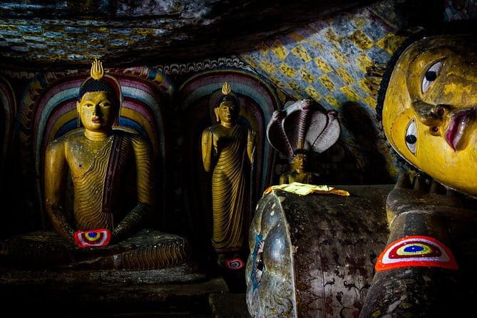 2 Night /3 Days-Highlights of Sri Lanka (Days Can be extended) - A tight Negombo start with private driver and air-conditioned rides