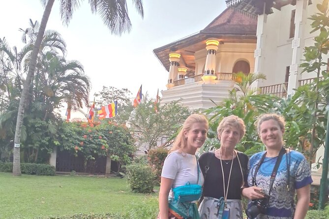 7 Day Colombo Galle Yala Ella Kandy, Sri Lanka Tour - Nuwara Eliya tea country, Ambuluwawa tower, and Labookellie tea garden