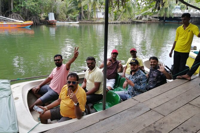 7 Days and 6 Nights Sri Lanka Private Safari Tour - Kandy Sacred Tooth Relic, dance at Kandy Lake Club, and street-level time