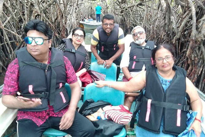 7 Days Private Guided Tour in Sri Lanka - Day 3: The Sacred Tooth Relic, Botanical Gardens, Waterfalls, and Tea Country