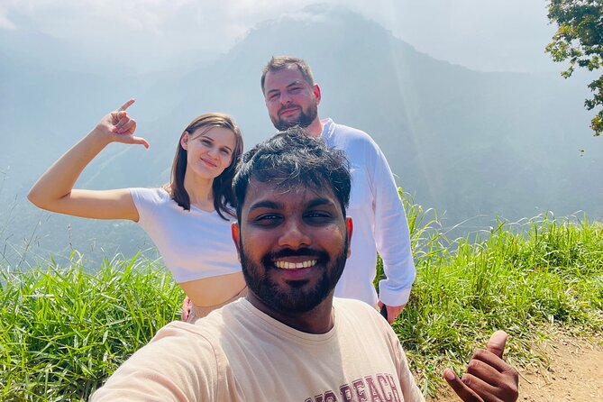 7 Days Sri Lanka Safari Tour - Day 1 Dambulla cave temples and the Golden Temple visit