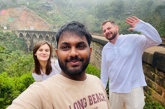 7 Days Sri Lanka Safari Tour - Day 4 Ella hikes, Rawana Falls, and the Nine Arches Bridge train ride