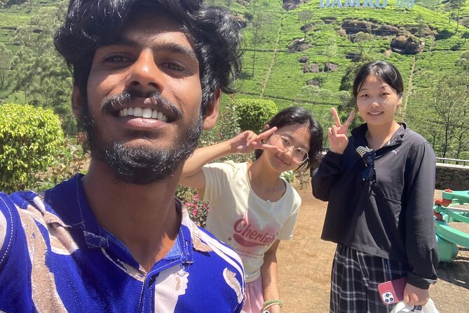 8 Days Sri Lanka Private Round Tour - Day 3: Ambuluwawa Tower Views, Tea Garden Tasting, and Nuwara Eliya Photo Stops