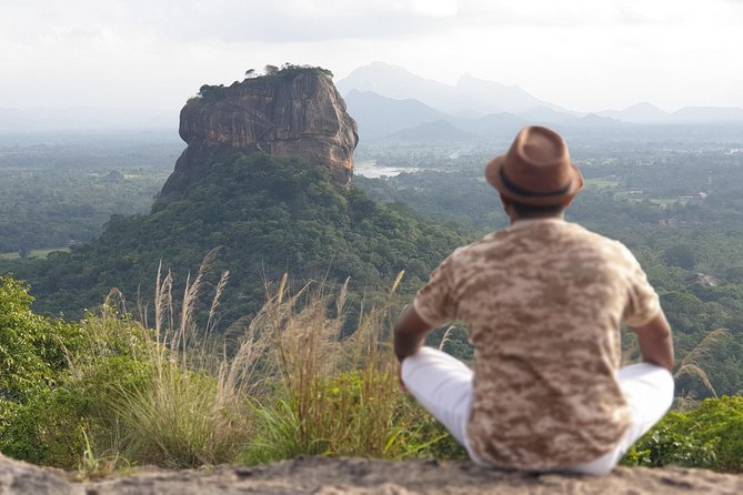 8 Days tour in Sri Lanka with privet driver and accommodations - Private Chauffeur and a Smart Sri Lanka Route From Airport to Beach