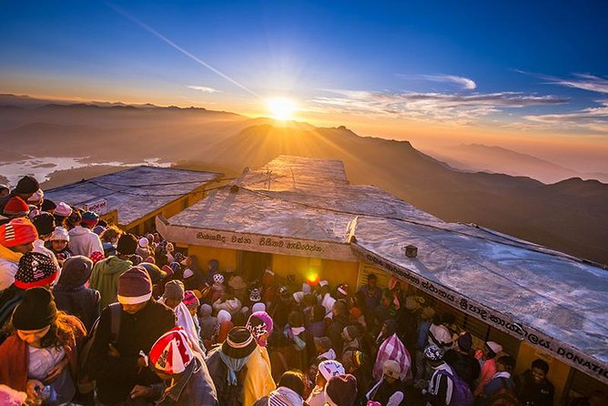 Adam's Peak in 1 Day - How the midnight start changes Adam’s Peak