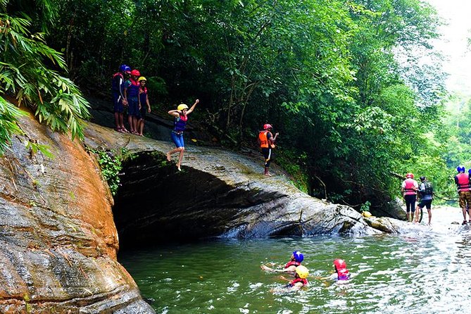 Adventure Experience N in Kitulgala - Kelaniya River rafting: five major rapids and four minor ones