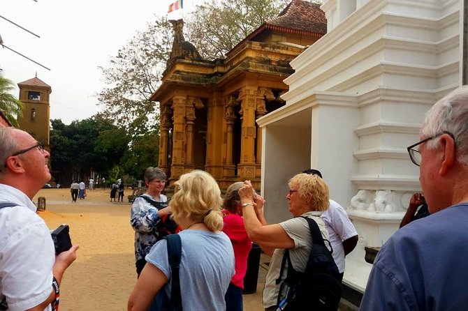 Airport Layover Colombo City tour - Pettah Street Market: the 30-minute hit of real Colombo