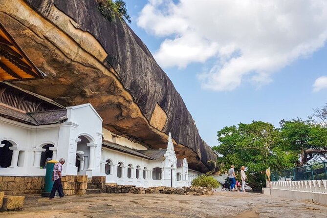 All Inclusive Sigiriya and Dambulla Private Day Tour from Colombo - Who should book this Sigiriya and Dambulla private day trip