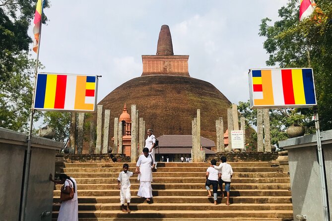 Anuradhapura ancient city tour with Travandgo tours - FAQ