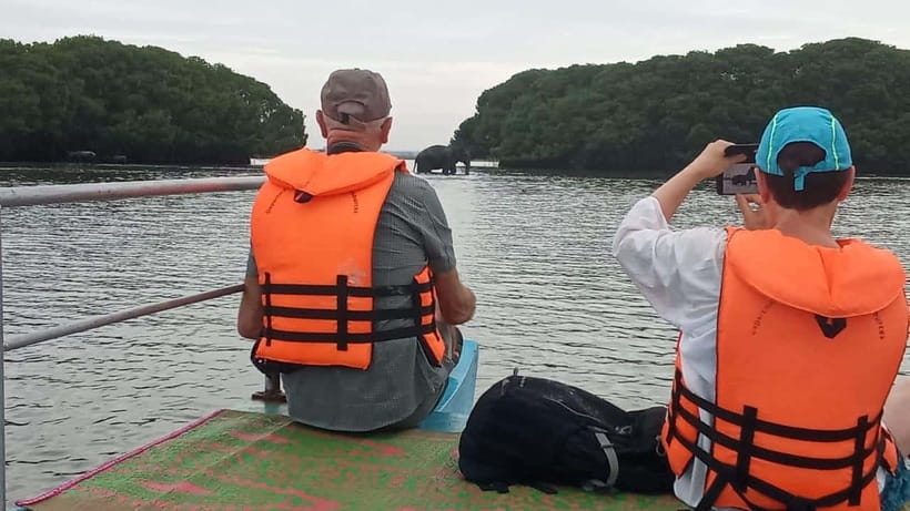 Arugam Bay: Lagoon Boat safari with Safety Measures - A Safety First Lagoon Boat Safari in Arugam Bay