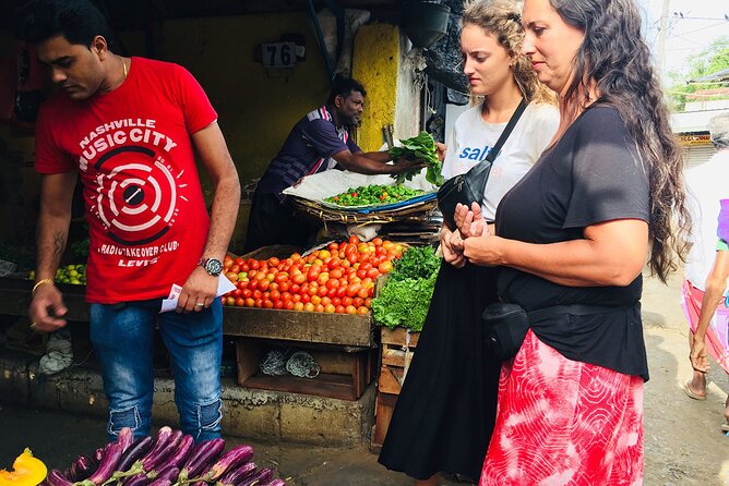 Authentic Sri Lankan Cooking Class in Kandy with Local Family - Who teaches you, and why that matters more than a chef