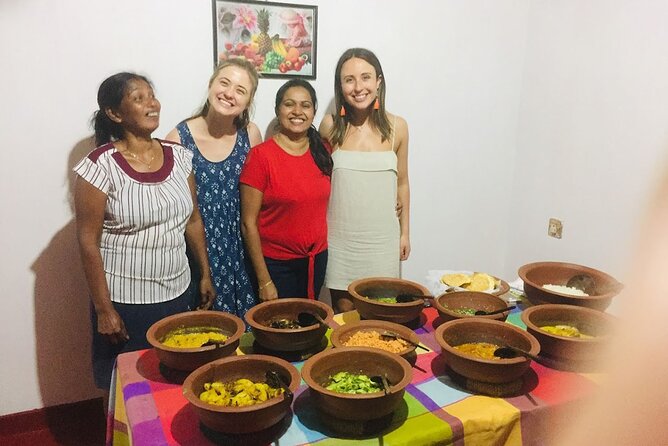 Authentic Sri Lankan Cooking Class in Kandy with Local Family - Inside the home-kitchen lesson: how the cooking time feels