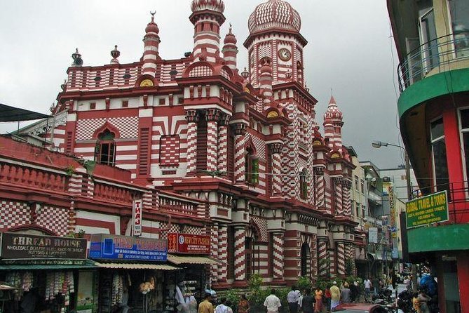 Colombo Airport Layover/Transit City Tour – 5 Hours - The driver-guide impact: speed, context, and comfort