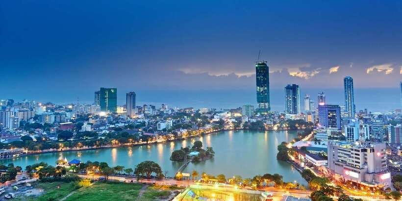 Colombo: All-Inclusive Morning & Afternoon Private City Tour - Lotus Tower: a modern landmark with a city-reading lesson