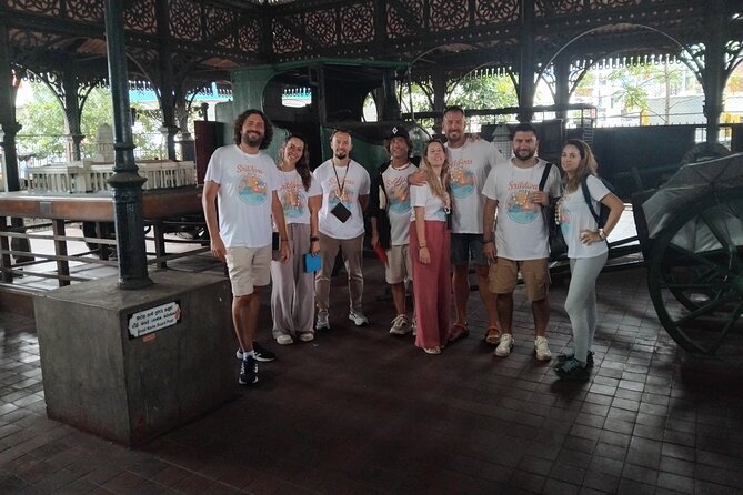 Colombo City Highlights Bus Tour - Stop 5 and 6: Jami Ul-Alfar Mosque and the Christian Reformed Church