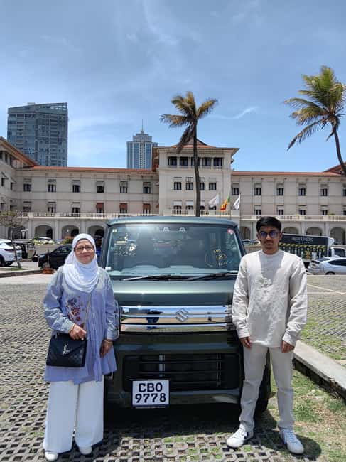 Colombo: City Sightseeing Tour by Car with Driver-Guide - Red Mosque (Jami Ul-Alfar) and Independence Memorial Hall Photo Stops