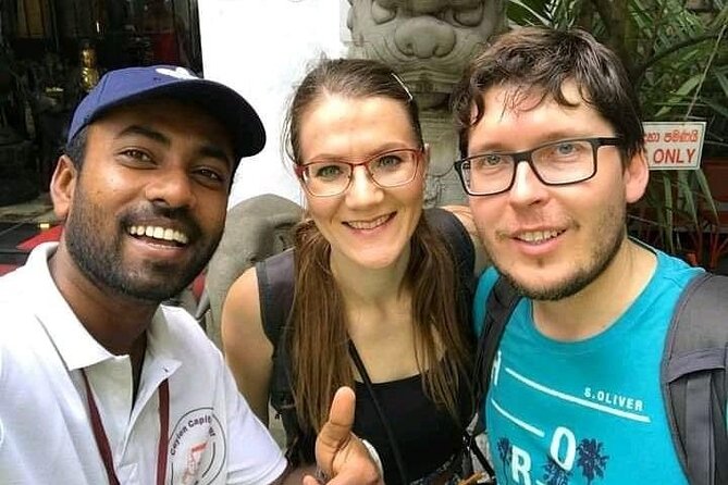Colombo City Tour by Car – Private & All-Inclusive - Pettah market area: where Colombo life shows up first