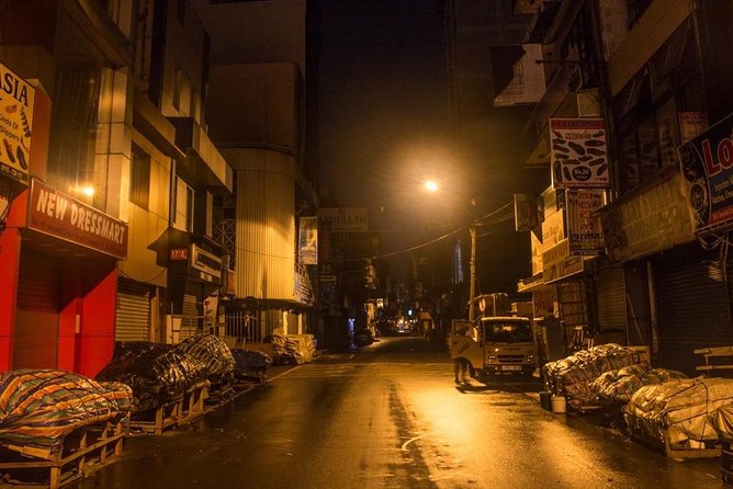 Colombo City Tour by Car – Private & All-Inclusive - Religious stops: Kailawasanathan Kovil and Gangaramaya’s relic setting