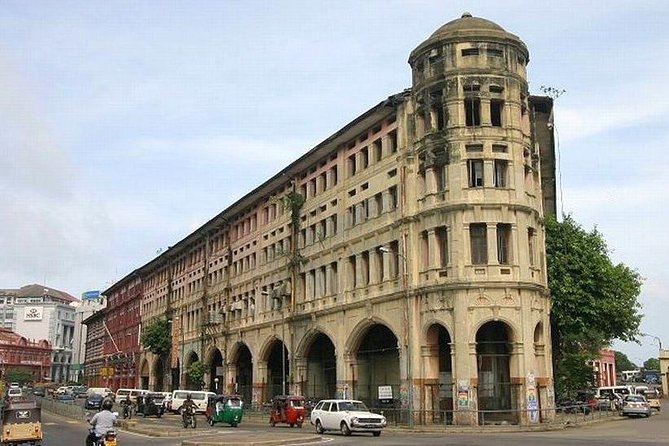 Colombo City Tour by Car – Private & All-Inclusive - Old Town Hall, Town Hall headquarters, and Independence Square
