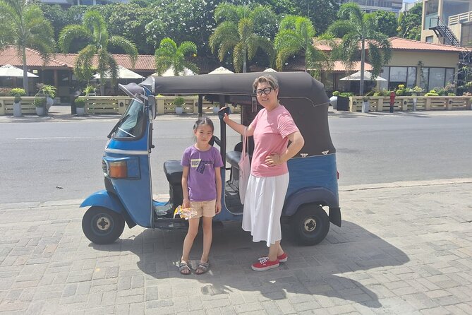 Colombo City Tour By Tuk Tuk Sightseeing -Entry Tickets Included - How the Route Works: A Tidy Loop of Faith, Power, and Sea Views