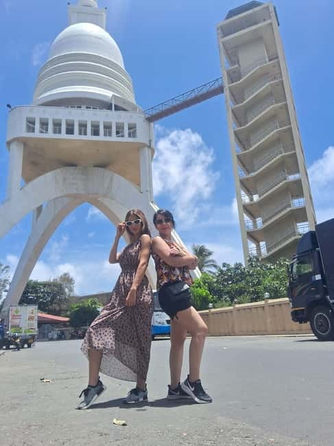 Colombo: City Tour by Tuk Tuk with Srilanka Traditional Food - Street food, rice and curry, and the included lunch reality