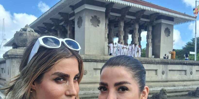 Colombo: City Tour by Tuk Tuk with Srilanka Traditional Food - Gangaramaya Temple and Sri Lanka’s Vesak spotlight
