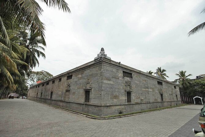 Colombo City Tour From Negombo - Independence Square and St Lucia’s Cathedral: Landmark Photos With Real Context
