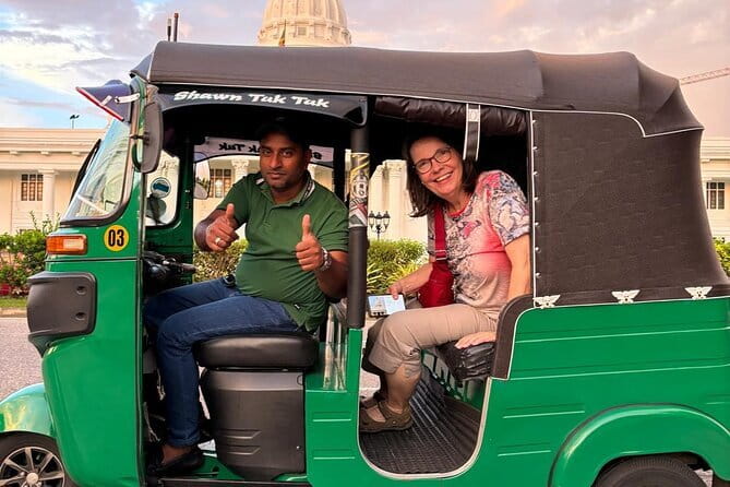 Colombo City Tour with Lunch/Dinner - All Inclusive - Pettah Market: Shopping Energy With A Real Local Edge