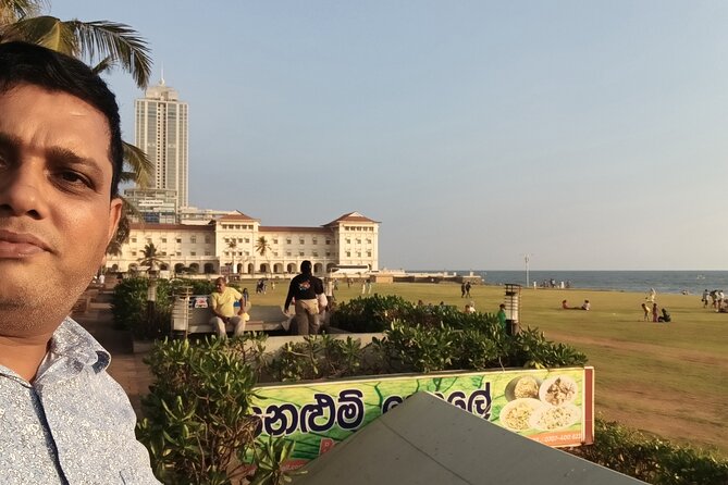 Colombo City Tuk Tuk - Old Parliament to Galle Face Green, a perfect break in the middle of the loop