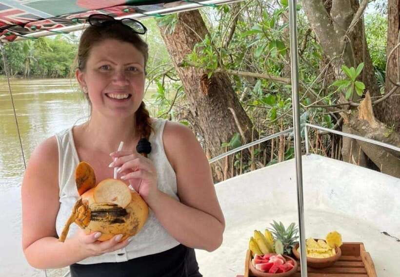Colombo-Galle Fort, Boat Safari, Turtles, Amazing Group Tour - Kosgoda Sea Turtle Conservation: touching hatchlings and releasing them