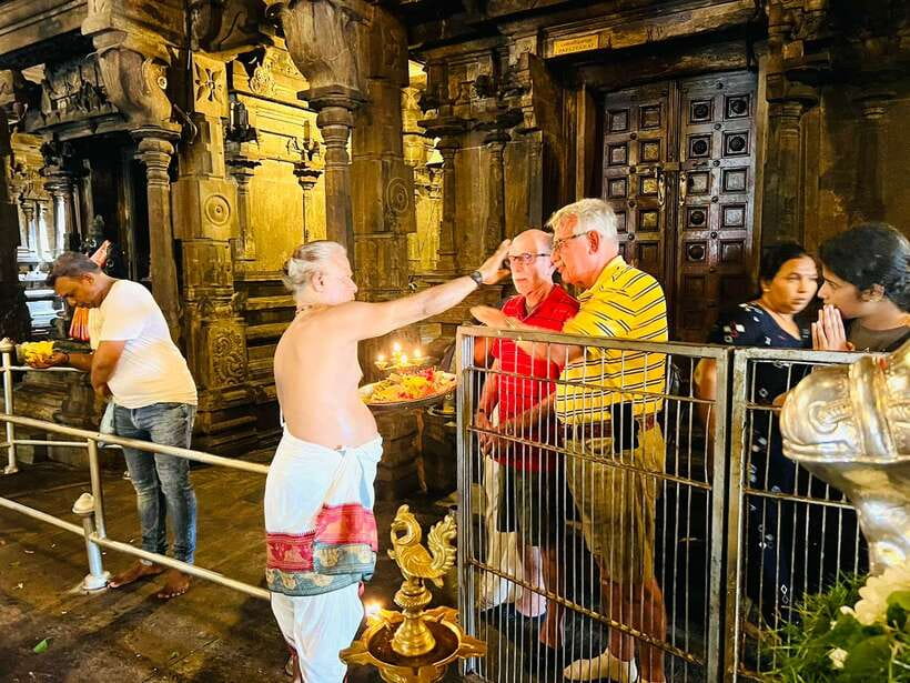 Colombo: Guided City Tour - Pettah street markets: sensory chaos, with a plan