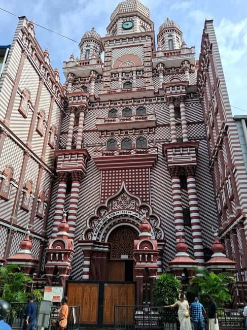 Colombo Heritage &Culture City Tour by Tuk Tuk ALL INCLUSIVE - Lotus Tower and Old Parliament Building for major Colombo scale