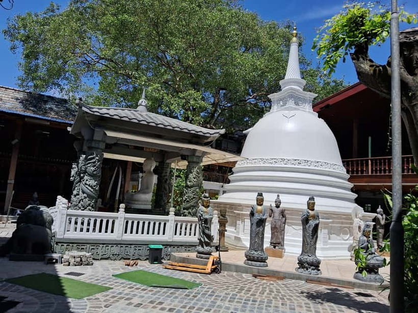 Colombo Heritage &Culture City Tour by Tuk Tuk ALL INCLUSIVE - Tea tasting, Pettah Market, and Laksala arts and crafts time