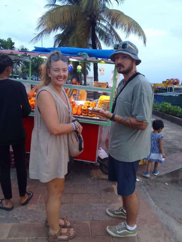 Colombo Local Food Tour by Tuk Tuk – All Inclusive - Pickup, Quick Ride, and the First City Glimpses