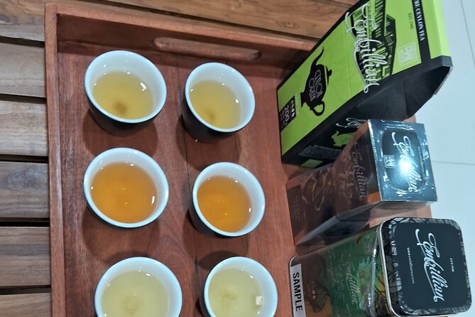 Colombo local Food Tour &City Tour by TukTuk All food Included - Ceylon Tea Supermarket tasting: black, green, and herbal