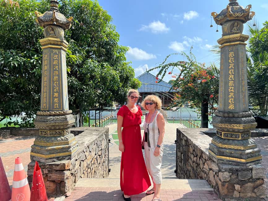 Colombo: Local Food Tour & Sightseeing by Tuk-Tuk with Meals - Tuk-tuk energy in Colombo, and why it works for food