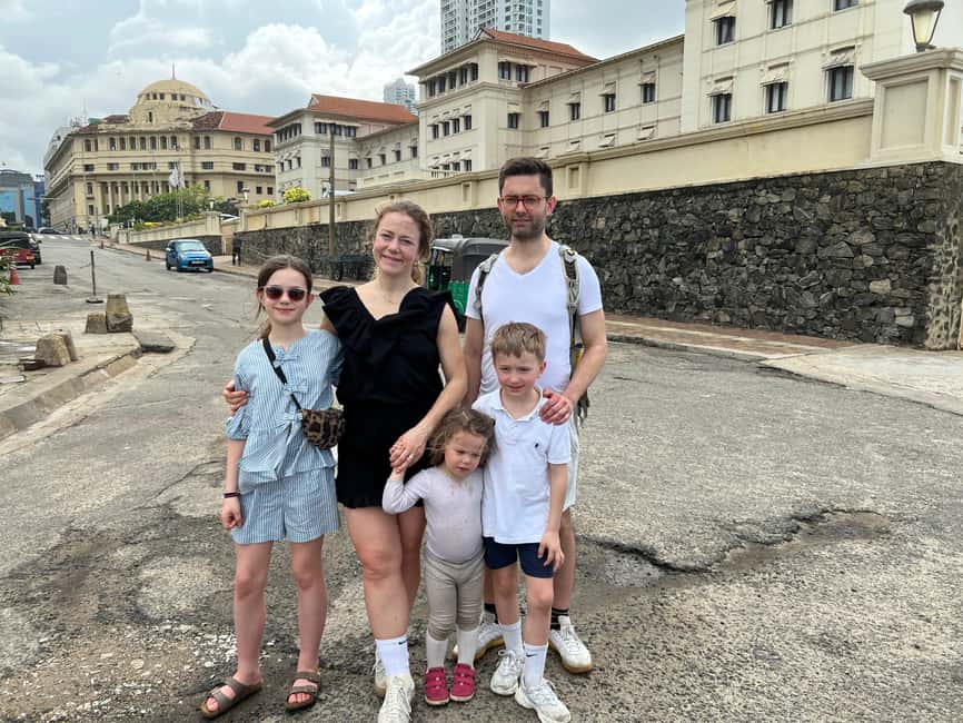 Colombo: Local Food Tour & Sightseeing by Tuk-Tuk with Meals - Who should book this tuk-tuk food and sightseeing combo, and who should pass