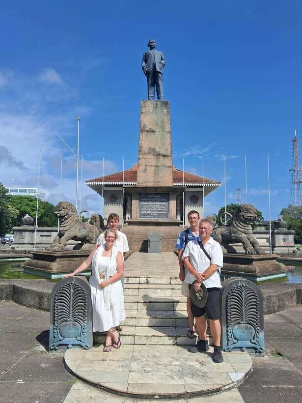 Colombo: Local Guide with Colombo City Tour by Tuk Tuk - Price and Value, Is $25 Worth It?