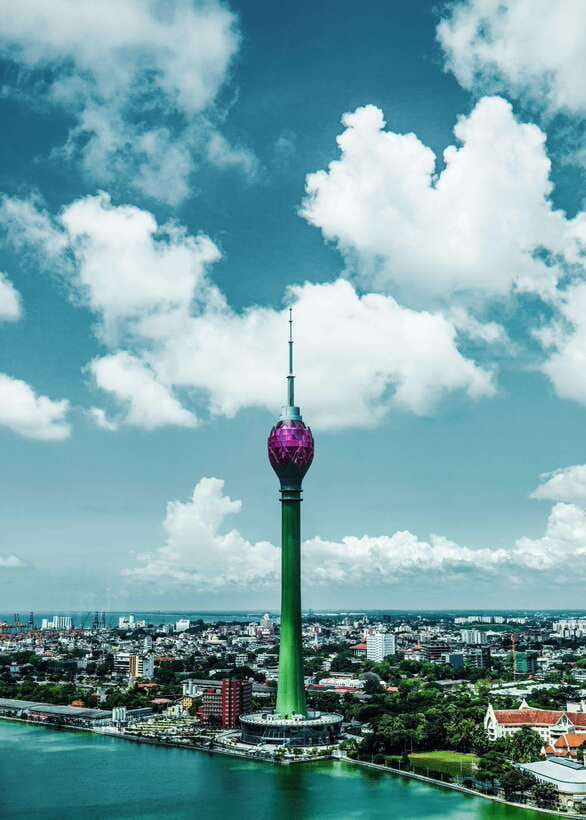 Colombo: Lotus Tower Celebration Dining Experience with Cake - Unlimited buffet in a rotating restaurant: how to eat smart