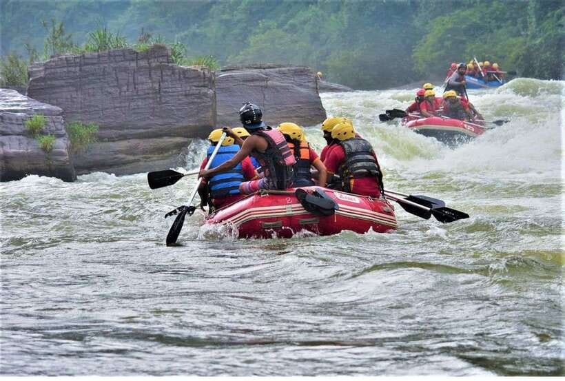 Colombo/ Negombo: Kithulgala White Water Rafting Adventure - Boat cruise and then rafting: what the river day feels like