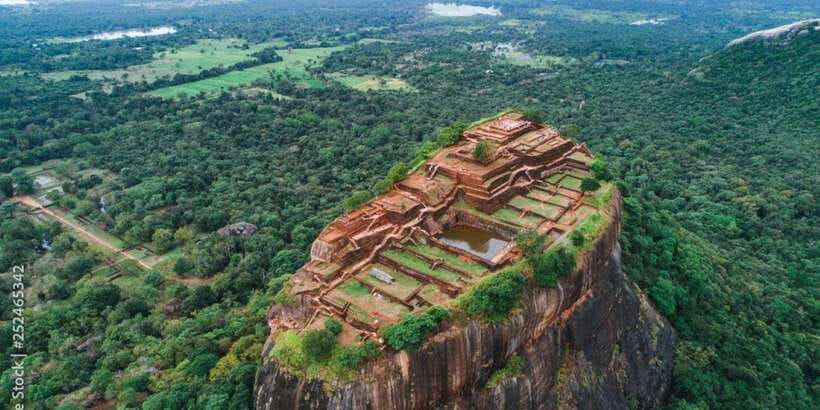 Colombo/Negombo to Sigiriya, Dambulla & Jeep Safari Day Tour - Dambulla Cave Temple Complex: Buddha statues, murals, and a panoramic feel