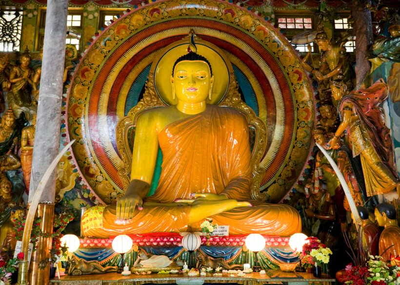 Colombo: One Day Private City Tour With Gangaramaya Temple - Gangarama museum artefacts: your clue to understanding what you saw