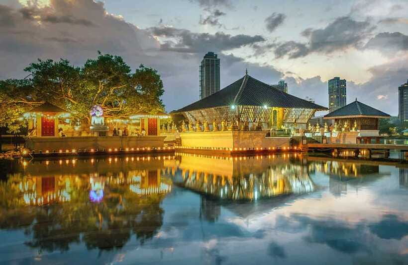 Colombo: One Day Private City Tour With Gangaramaya Temple - Kopanna Vidiya Hindu temple gate and the look of ornate towers