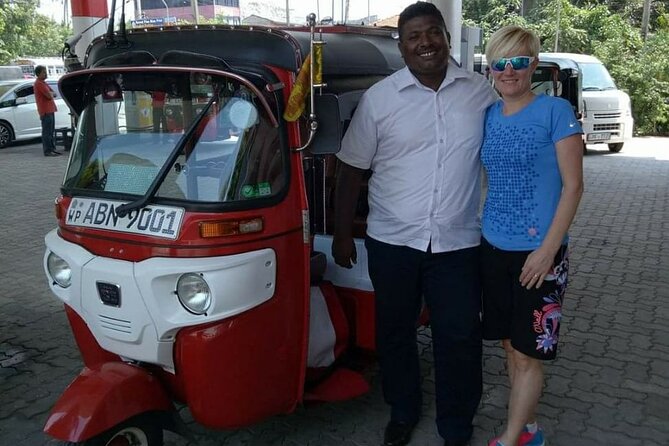 Colombo private city tour by tuk tuk morning and evening - Jami Ul-Alfar Mosque, the Red Mosque